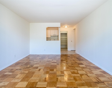 125 Lake Street - Photo Thumbnail 4