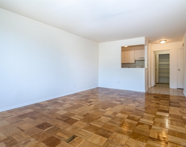 125 Lake Street - Photo Thumbnail 7