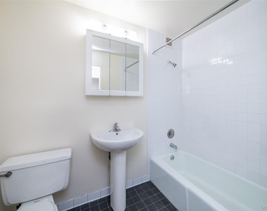 125 Lake Street - Photo Thumbnail 14