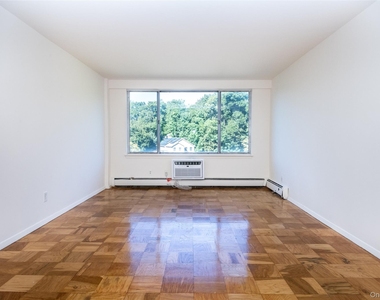 125 Lake Street - Photo Thumbnail 3