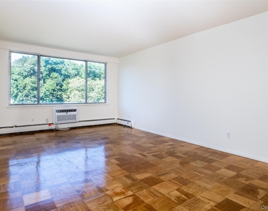 125 Lake Street - Photo Thumbnail 6
