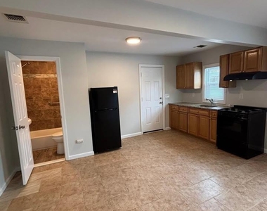 101 Miramar Avenue - Photo Thumbnail 1