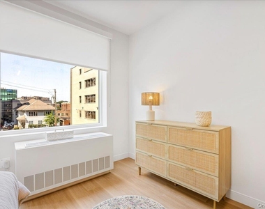 8 Chester Avenue - Photo Thumbnail 8