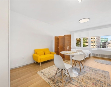 8 Chester Avenue - Photo Thumbnail 5