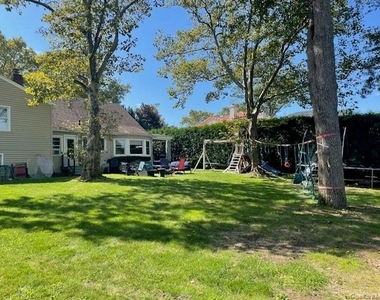 894 Lakeside Drive - Photo Thumbnail 21