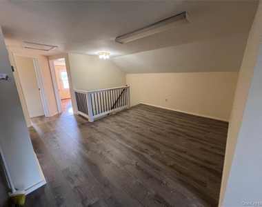 47 Maples Lane - Photo Thumbnail 9