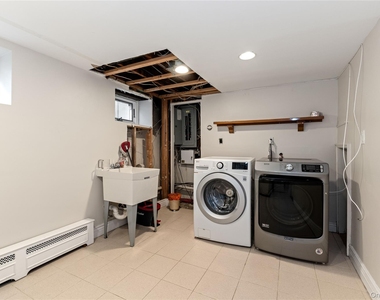 655 Diane Place - Photo Thumbnail 19
