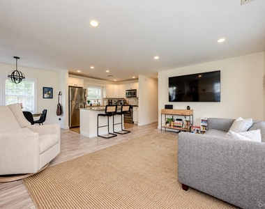 108 Neptune Boulevard - Photo Thumbnail 2