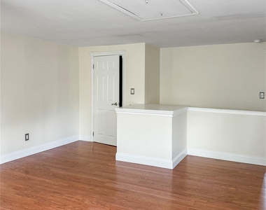 125 Glen Road - Photo Thumbnail 11