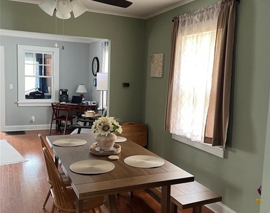 23 Locust Avenue - Photo Thumbnail 14