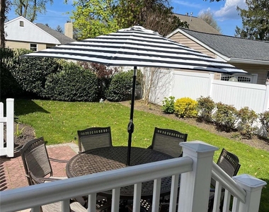 23 Locust Avenue - Photo Thumbnail 22