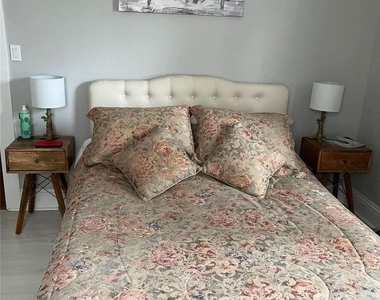 23 Locust Avenue - Photo Thumbnail 5