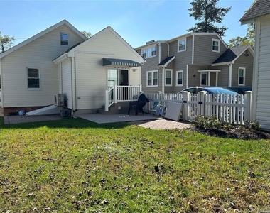 23 Locust Avenue - Photo Thumbnail 20