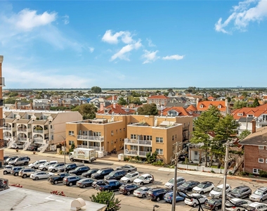 230 W Broadway - Photo Thumbnail 18