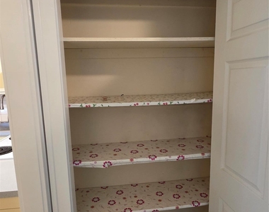 47 Scarborough Lane - Photo Thumbnail 14