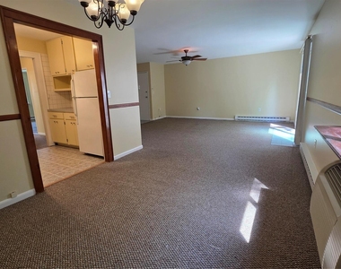 47 Scarborough Lane - Photo Thumbnail 6