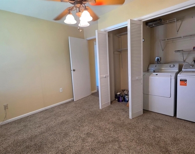 47 Scarborough Lane - Photo Thumbnail 27