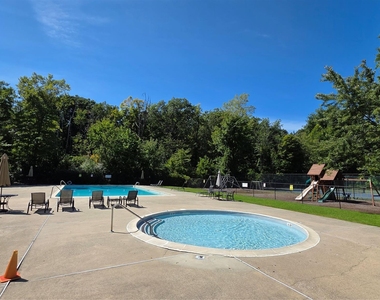 47 Scarborough Lane - Photo Thumbnail 39