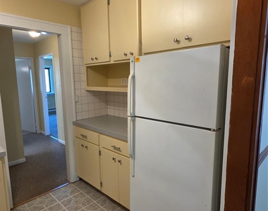 47 Scarborough Lane - Photo Thumbnail 5