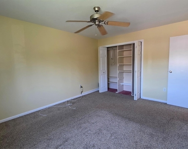 47 Scarborough Lane - Photo Thumbnail 24