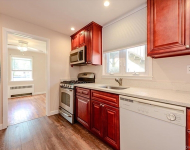 502 Lafayette Boulevard - Photo Thumbnail 6
