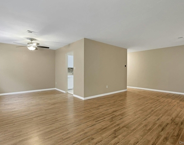 214 Kennedy Drive - Photo Thumbnail 6