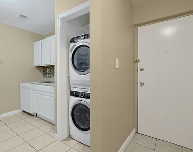 214 Kennedy Drive - Photo Thumbnail 2