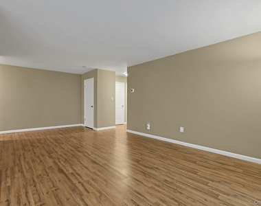 214 Kennedy Drive - Photo Thumbnail 7