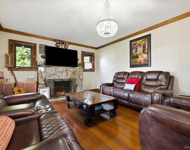 201 Glenmore Street - Photo Thumbnail 4