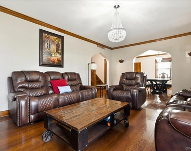 201 Glenmore Street - Photo Thumbnail 5