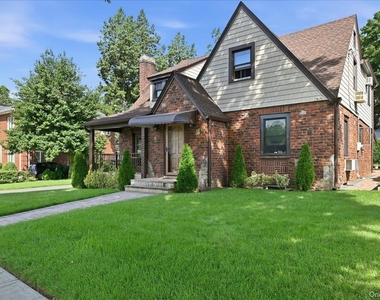201 Glenmore Street - Photo Thumbnail 2