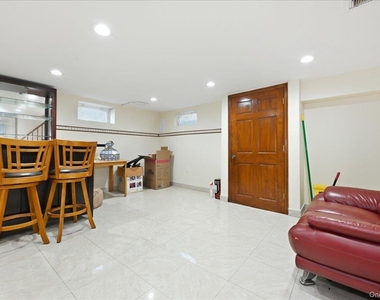 201 Glenmore Street - Photo Thumbnail 16