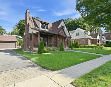 201 Glenmore Street - Photo Thumbnail 1