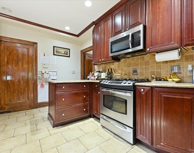 201 Glenmore Street - Photo Thumbnail 9