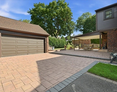 201 Glenmore Street - Photo Thumbnail 25