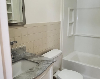 160 West Road - Photo Thumbnail 5