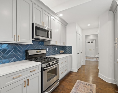 29 Redfield Street - Photo Thumbnail 5