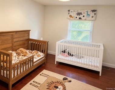 3001 Canterbury Way - Photo Thumbnail 9