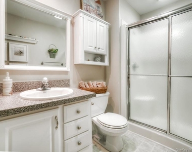 232 Maple Avenue - Photo Thumbnail 12