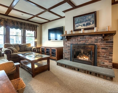 232 Maple Avenue - Photo Thumbnail 6