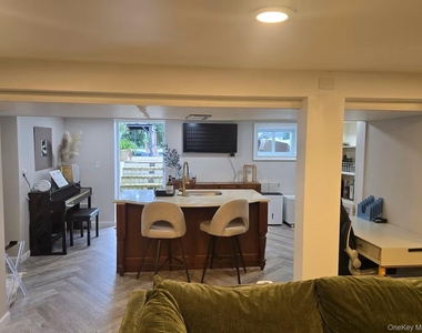 49 Miller Boulevard - Photo Thumbnail 3