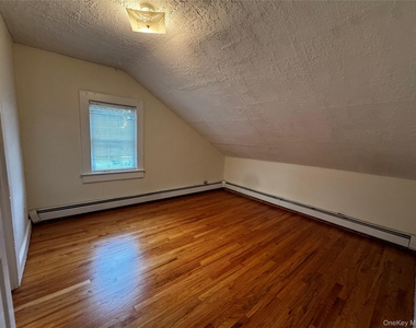 205 Union Street - Photo Thumbnail 8