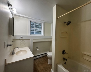 205 Union Street - Photo Thumbnail 9
