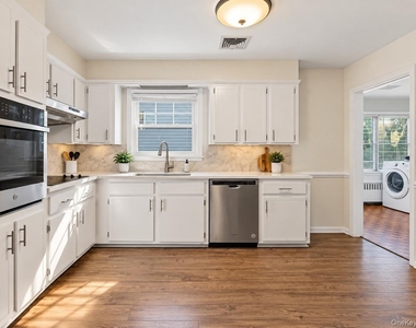 124 Bradford Avenue - Photo Thumbnail 6