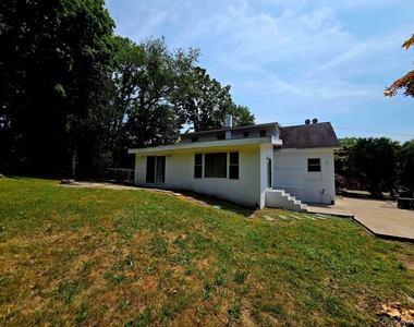 16 Ernest Lane - Photo Thumbnail 5