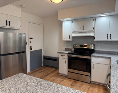 16 Ernest Lane - Photo Thumbnail 9