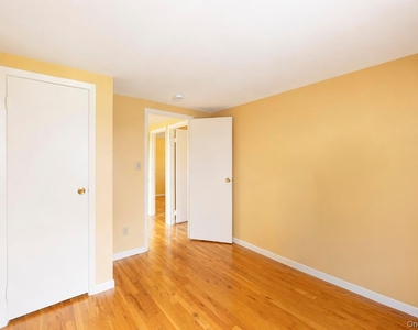 25 Hewes Street - Photo Thumbnail 28