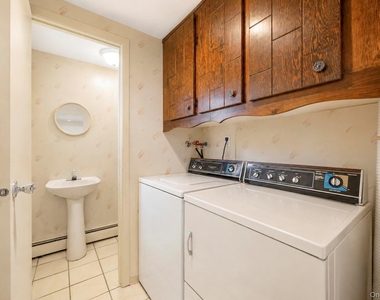 25 Hewes Street - Photo Thumbnail 19