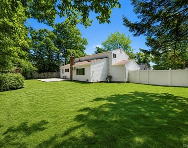 25 Hewes Street - Photo Thumbnail 8