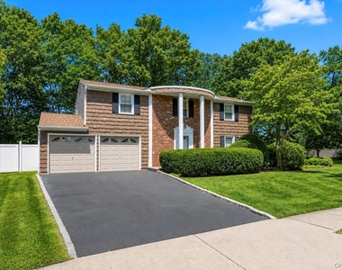 25 Hewes Street - Photo Thumbnail 2